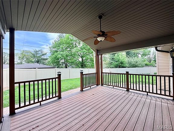 3rd image of 1825 Spruce Hill Dr