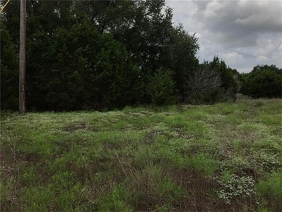 3rd image of 422 County Road 278