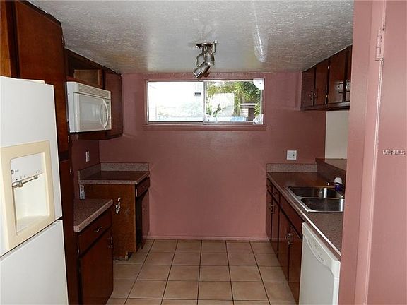 5th image of 4010 Woodfern Dr #B-5
