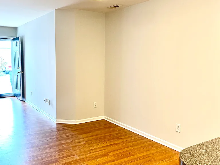4513 Country Club Rd #F103 — Photo 8