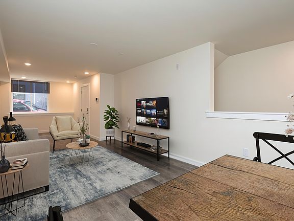 4th image of 1500 N Randolph St #13A