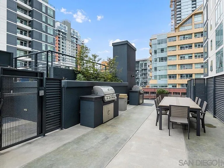 425 W Beech St #953 — Photo 16