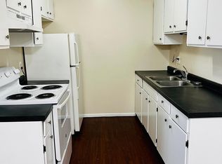 3701 James St APT 1C, McHenry, IL 60050