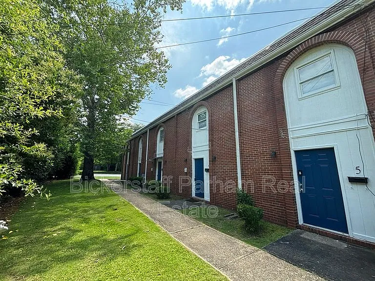 1261 Cedar Ave — Photo 17