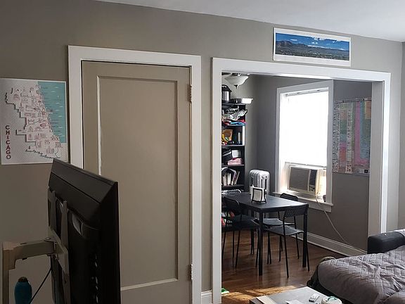 2nd image of 1074 W Thorndale Ave #2K