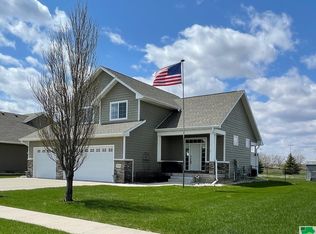 705 Kingston Cir, Sergeant Bluff, IA 51054