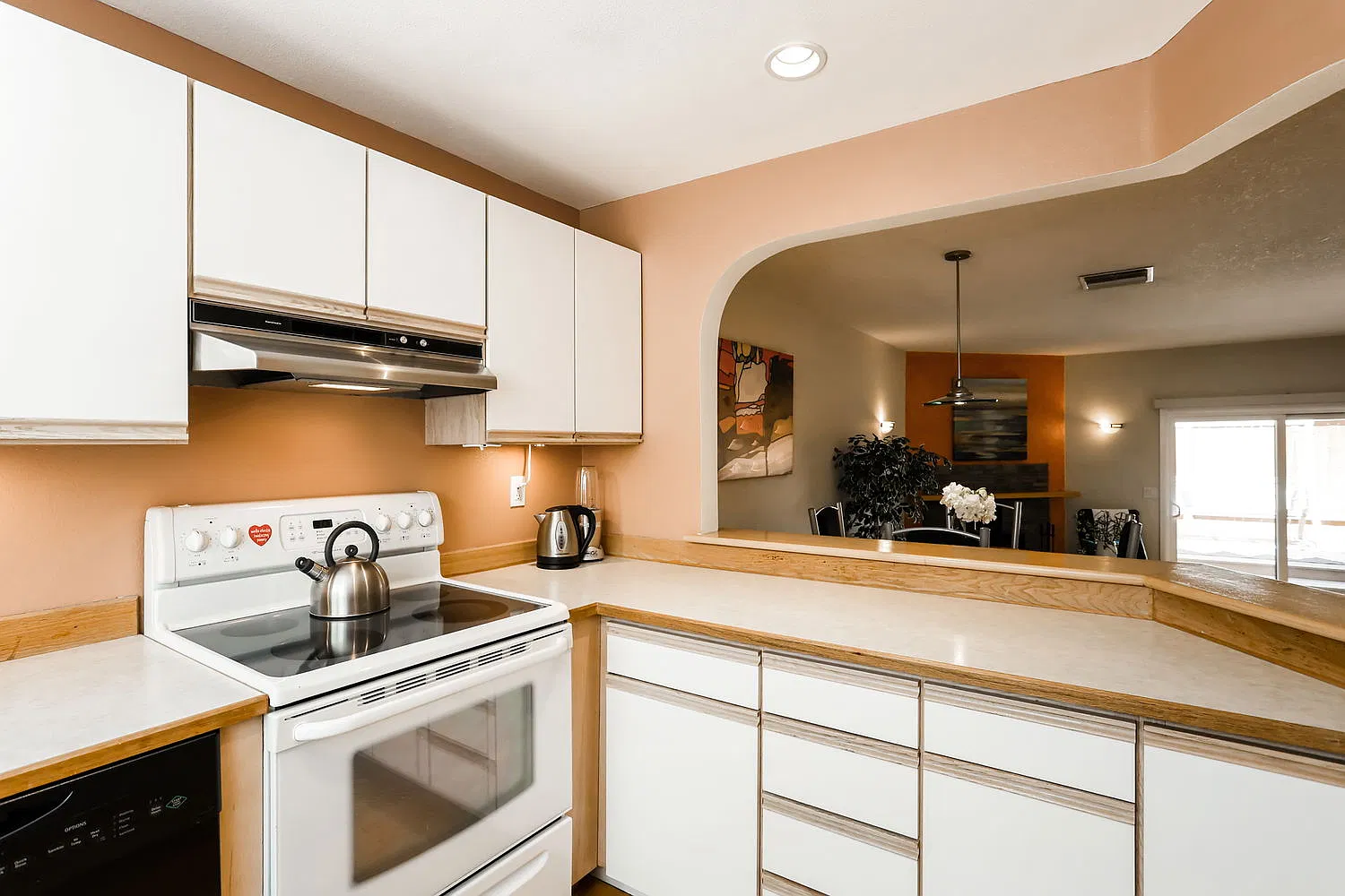 2 bed, 1.5 bath, 975 sqft, $2,700 — Photo 4
