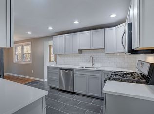 5999 Library Rd, Bethel Park, PA 15102