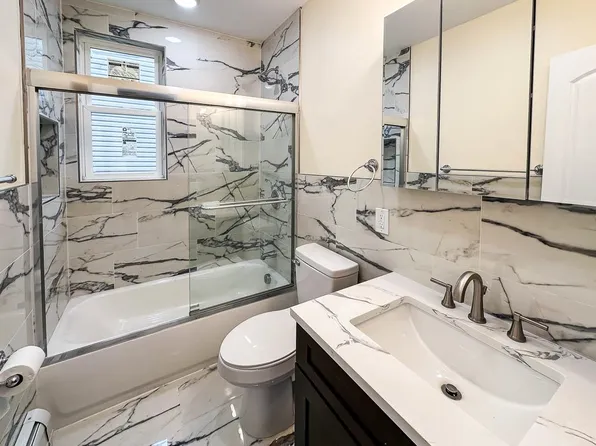 170 Saint Pauls Avenue image 6 of 15