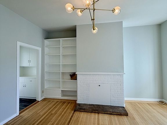 2nd image of 1717 Jones St APT 2