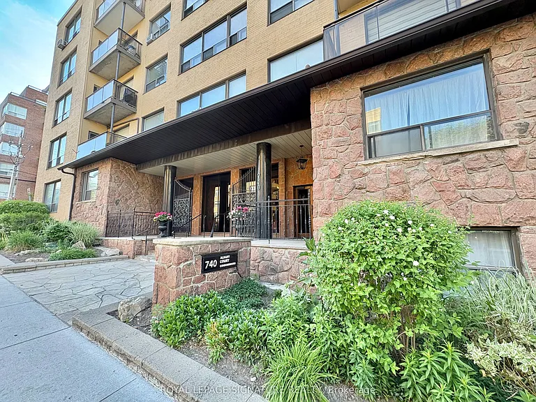 740 Eglinton Ave W #103 — Photo 18