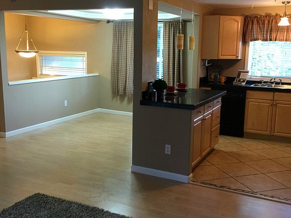 5th image of 13470 NE 135th St