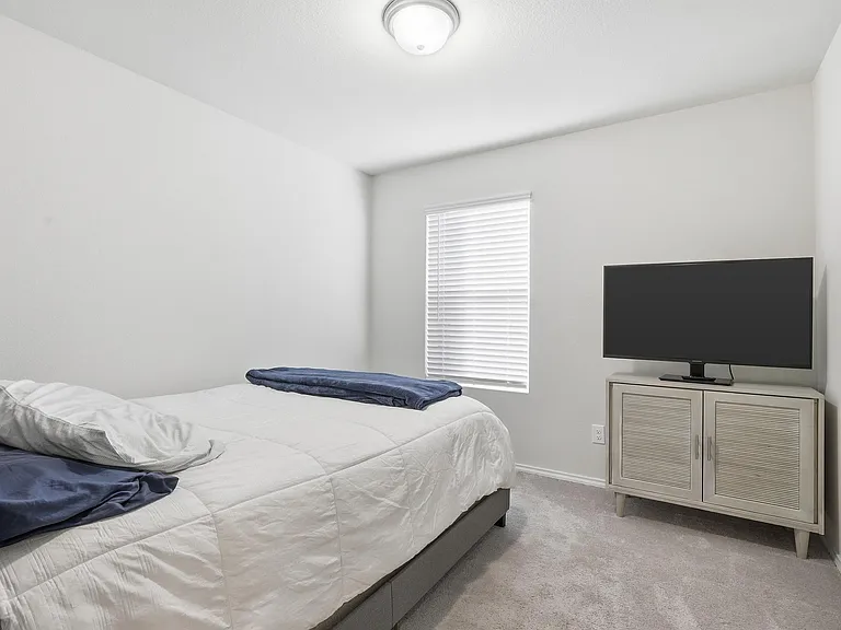 10101 Newtown Dr — Photo 19