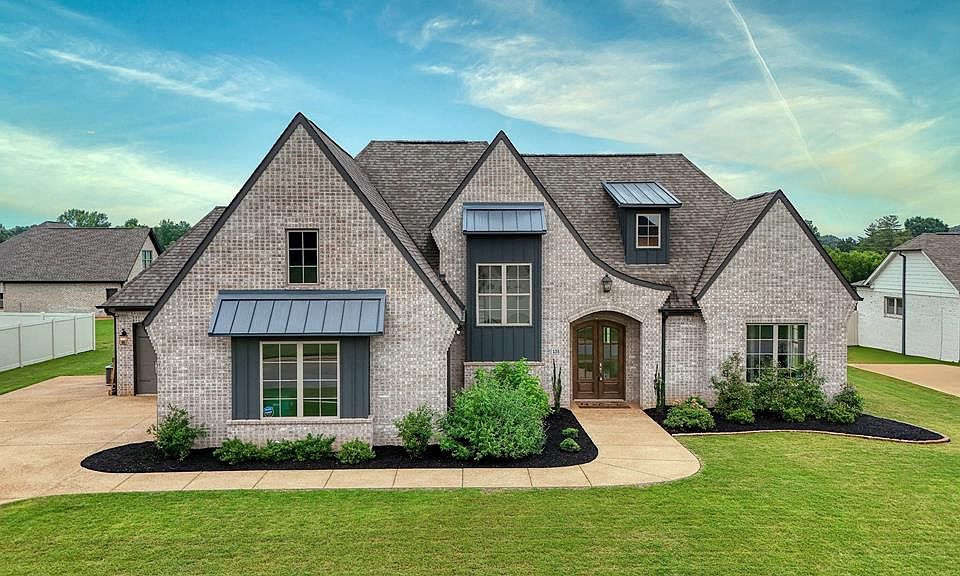 1st image of 135 Crosswynd Dr