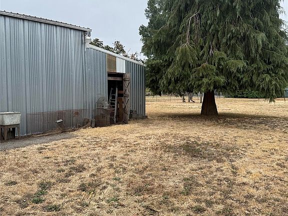 5th image of 320 E Oakview Avenue