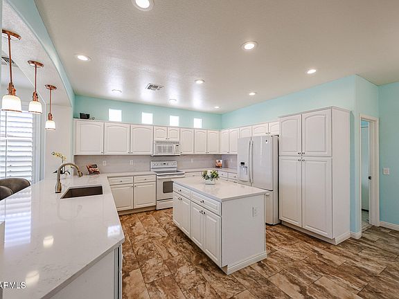 5th image of 3604 N 162nd Avenue