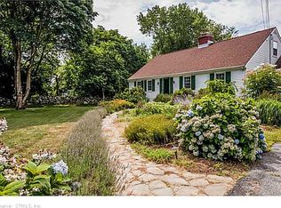 5 Heath St, Groton, CT 06355
