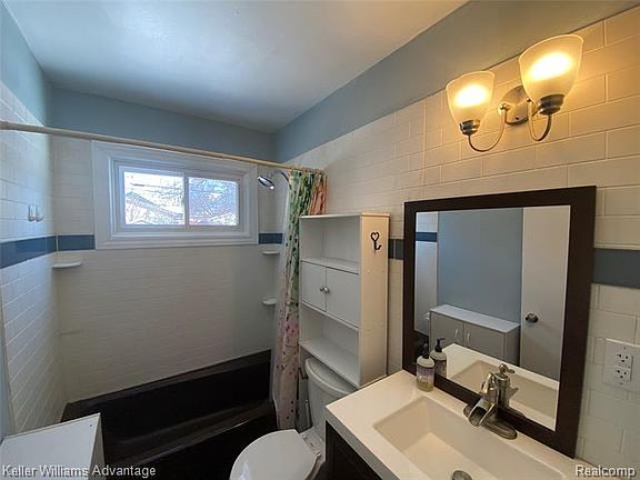 5th image of 6032 N Karle St
