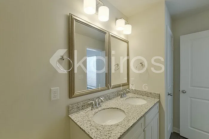 2431 Banyon Cir — Photo 17