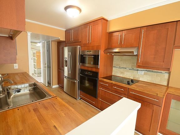 4th image of 1396 N Knollwood Dr #C5