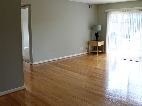5th image of 9408 Bay Colony Dr APT 2N