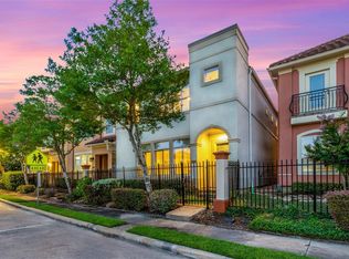 2832 McCulloch Cir, Houston, TX 77056