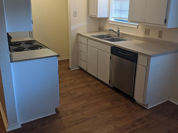 2nd image of 323 Cambridge Dr