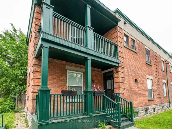 194 Augusta St, Ottawa, ON K1N 8C3