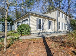 858 Huntington Way NW, Lilburn, GA 30047