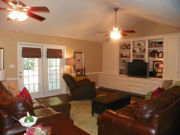 2nd image of 108 Sunrise Dr