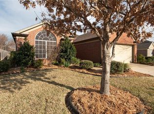 908 Winston Dr, Euless, TX 76039