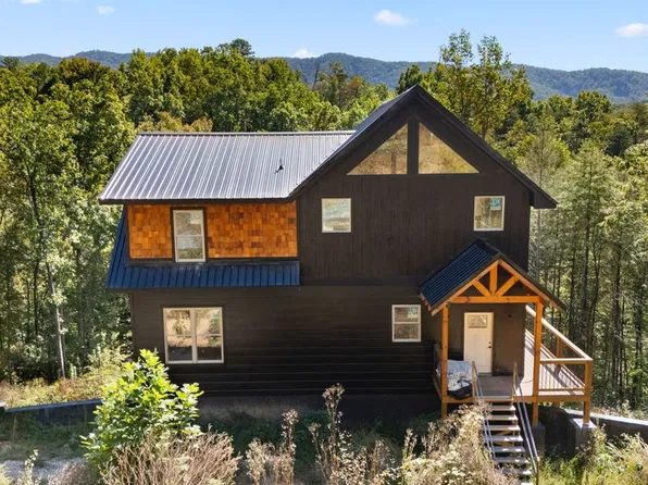 4214 Mountain Rest Way, Sevierville, TN 37876