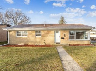 9250 Mango Ave, Morton Grove, IL 60053