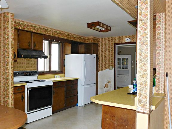 2nd image of 309 E Margaret St