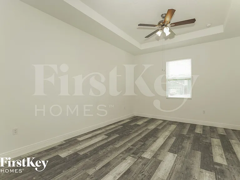 301 Cimarron Ct — Photo 7