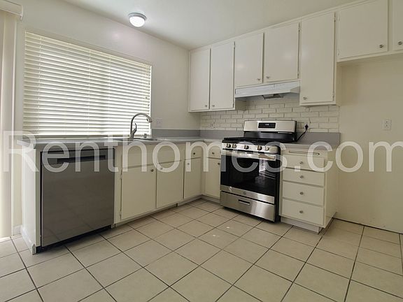 4th image of 8957 Bogata Cir