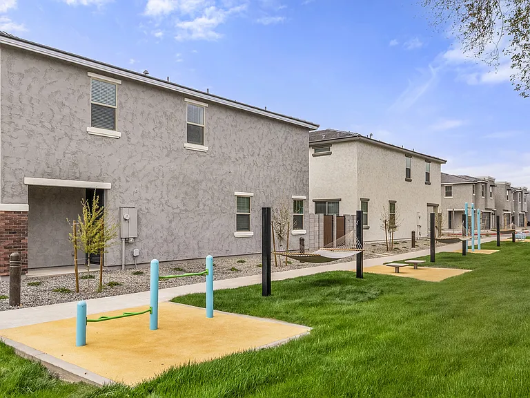 Avalon Townhomes — Photo 25