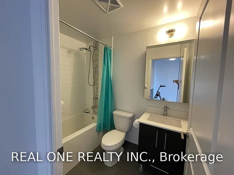 55 Oneida Cres #1605 — Photo 16