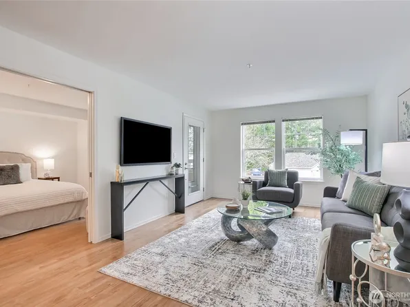 4133 224th Lane SE #202, Issaquah, WA 98029