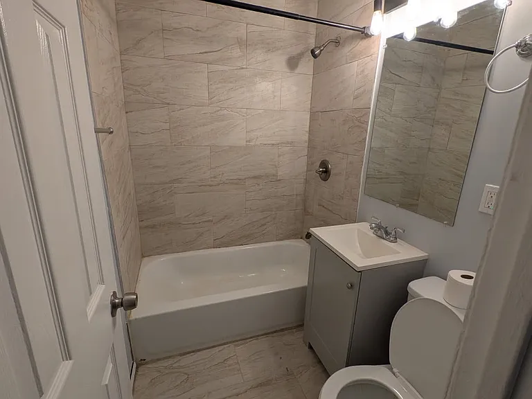 1153 Auburn Dr — Photo 10