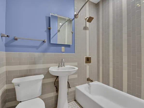 361 Van Brunt Street image 12 of 23