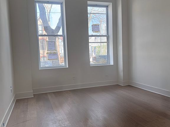 3rd image of 1518 N Elk Grove Ave APT 1