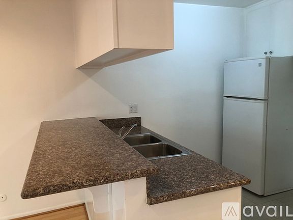 5th image of 1520 W Carson St #227