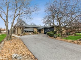 17537 Wright St, Lansing, IL 60438