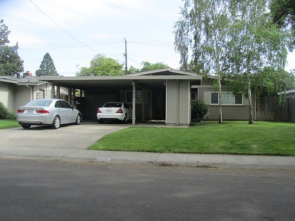 1st image of 1936 W Rosecrans Way