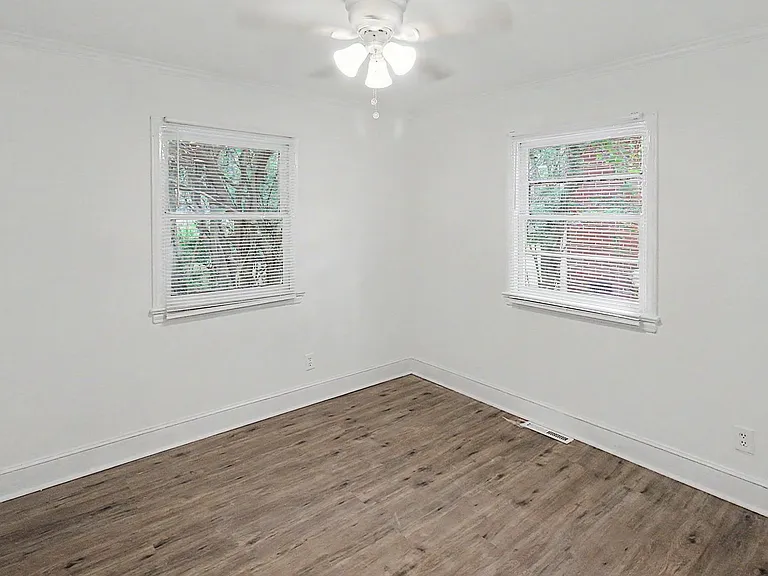 2517 Rachel St — Photo 12