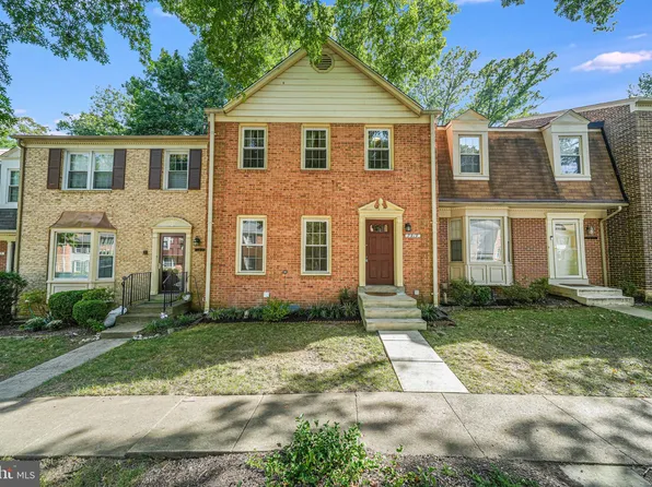 7919 Birchtree Ct, Springfield, VA 22152