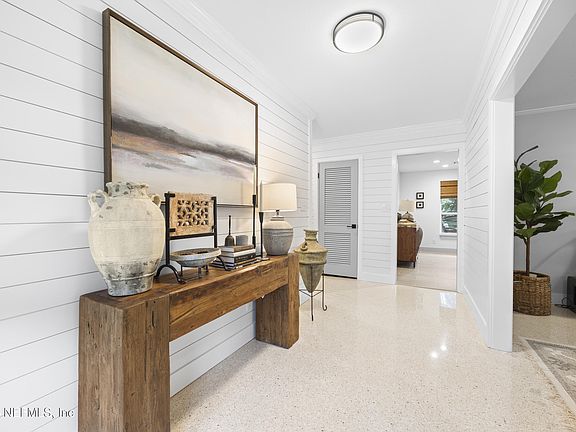 4th image of 2452 SEDGWICK Place