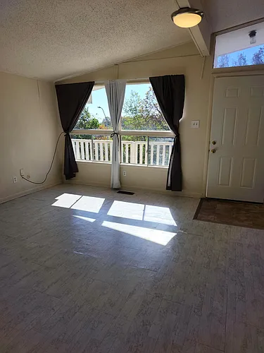 212 Sierra Madre Dr Photo 1