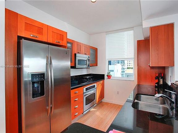 4th image of 186 SE 12th Ter APT 1204